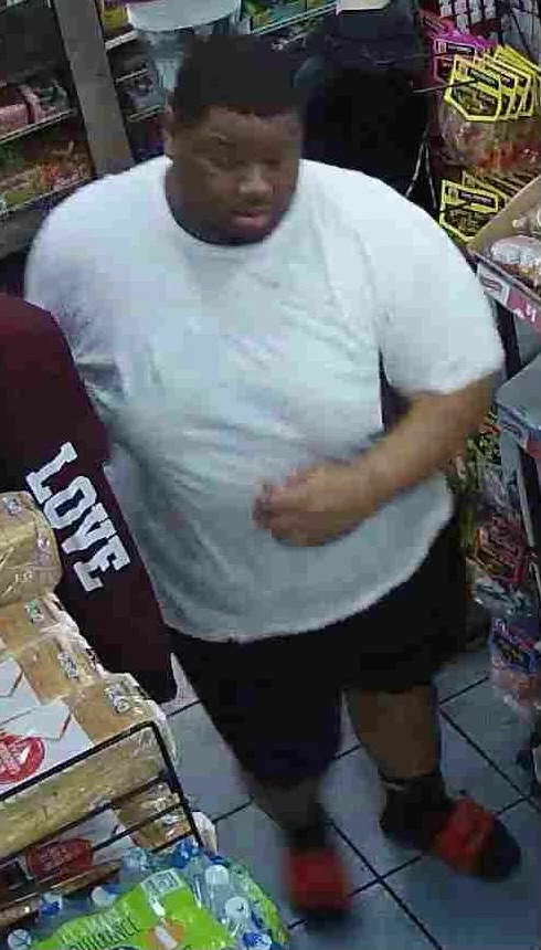 Gulfport police look for man involved in armed robbery